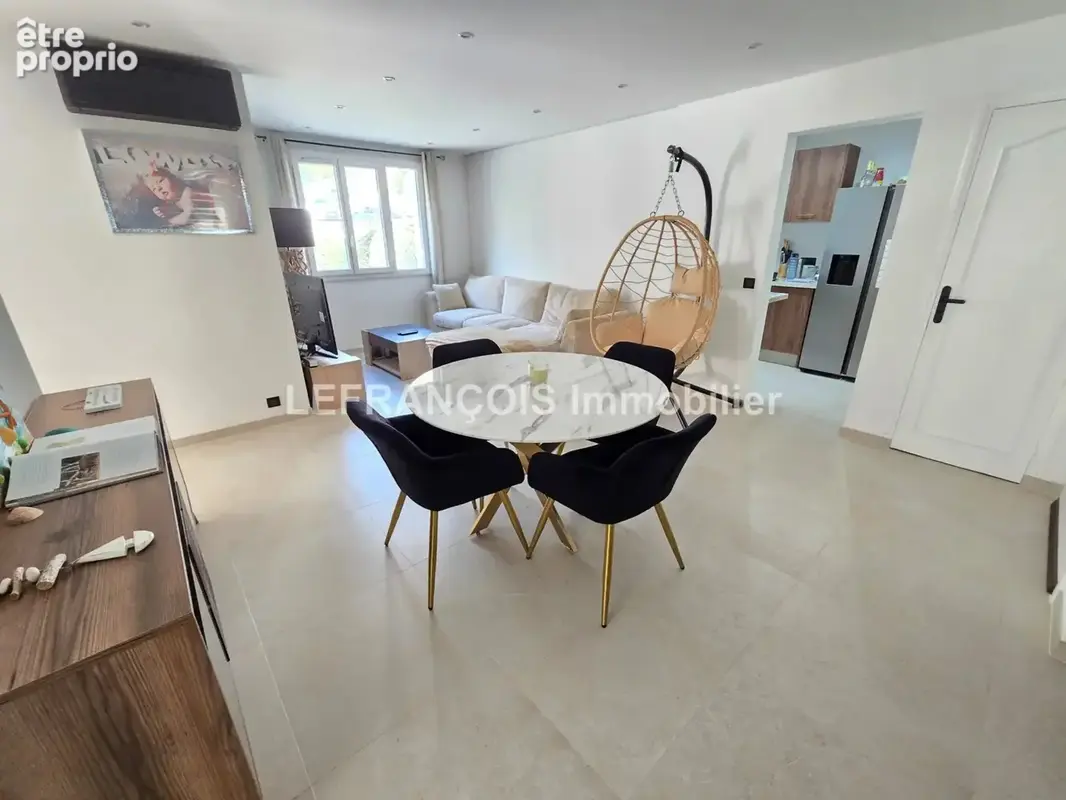 Photo Appartement à Grasse au prix de 239 000€