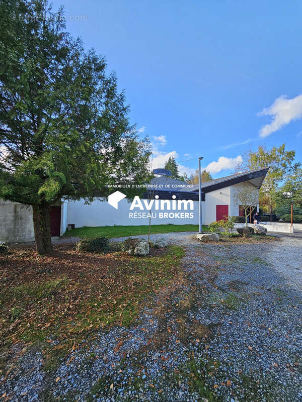 Commerce à LES BRULAIS