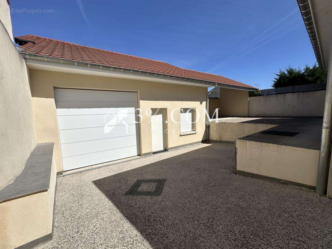 Plain -pied 160 m2 - 3 chambres - parcelle 919 m2  - garage - photo 4