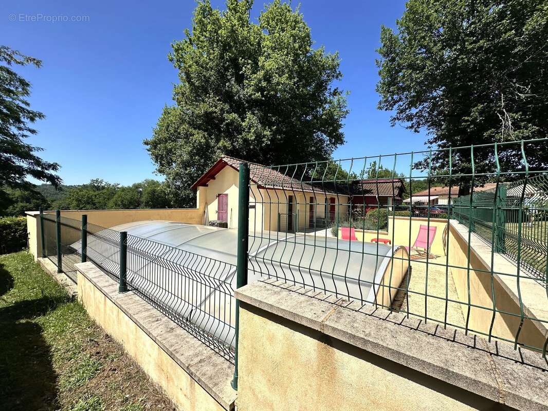 Maison de plain-pied située à proximité du charmant village de Saint-Cyprien, au sud de Sarlat. - photo 15