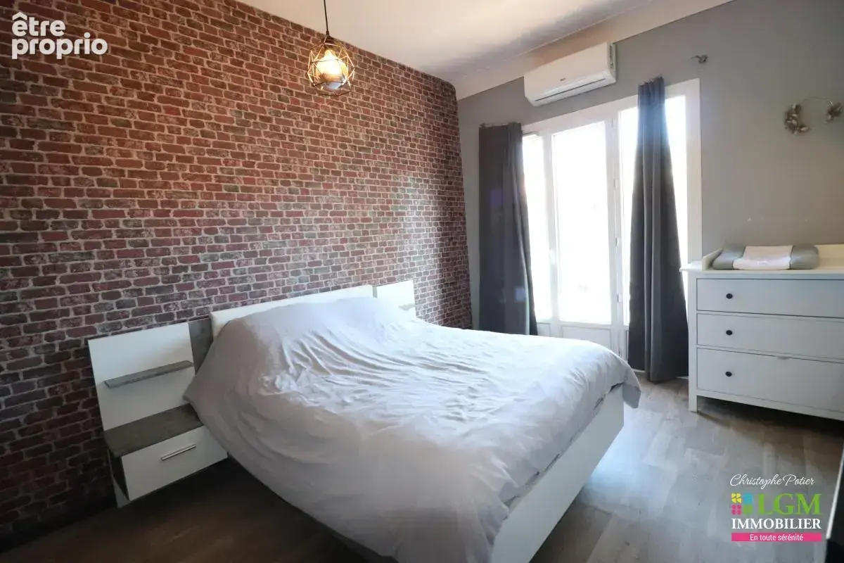 CARPENTRAS (84) - Superbe appartement rénové avec terrasse de 49 m² et vue panoramique - photo 6