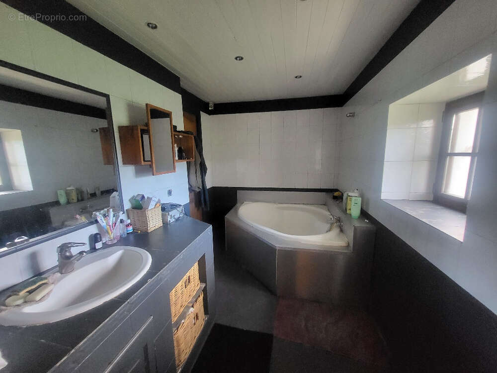 Maison à CONDEISSIAT