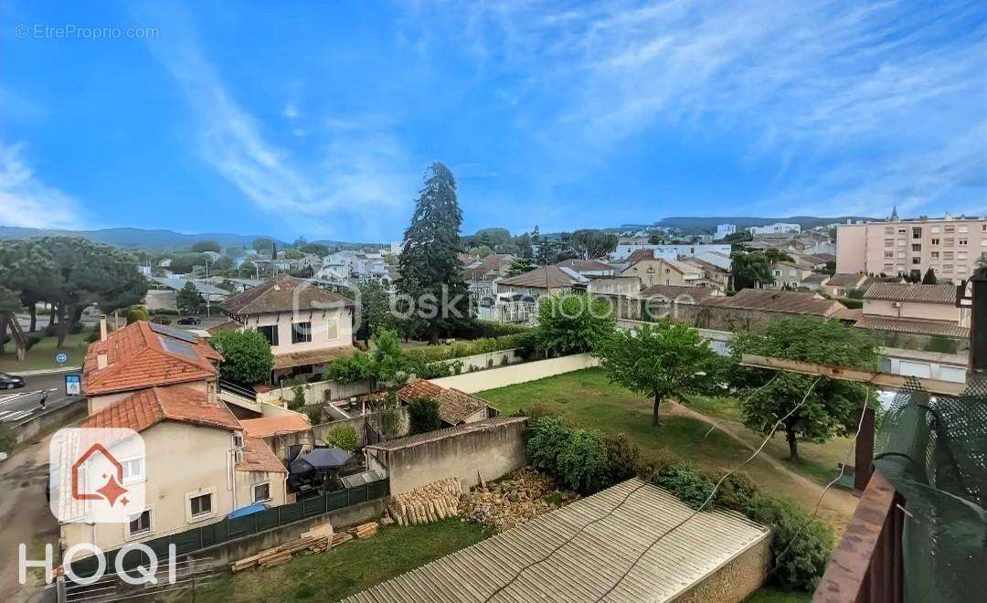Appartement à BAGNOLS-SUR-CEZE