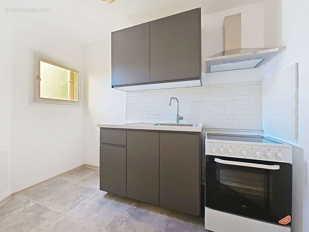 Appartement T1 à Avignon - Excellent état, avec ascenseur, parking et cave - photo 3