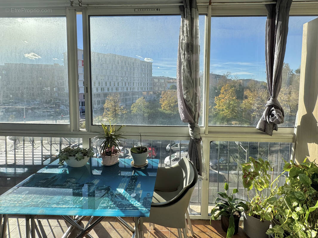 Appartement à MARSEILLE-10E