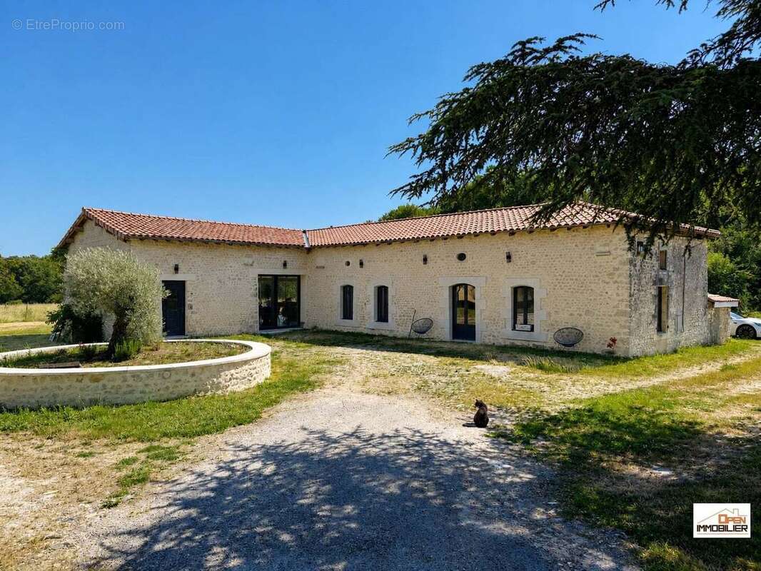 Maison à BERNEUIL