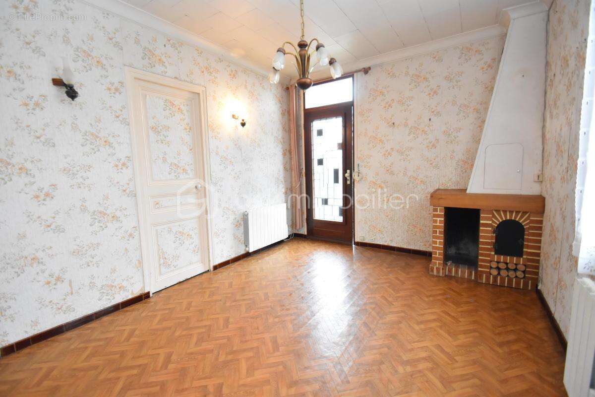 Maison à SAINT-ARNOULT-EN-YVELINES