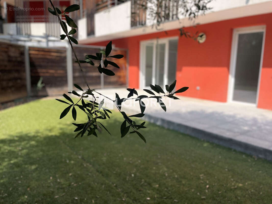 Appartement à JUVIGNAC