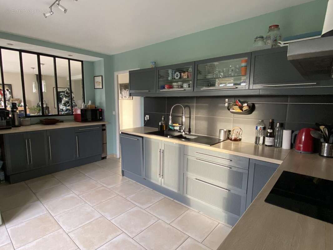 Cuisine amènagée èquipée - Maison à PONT-L'EVEQUE