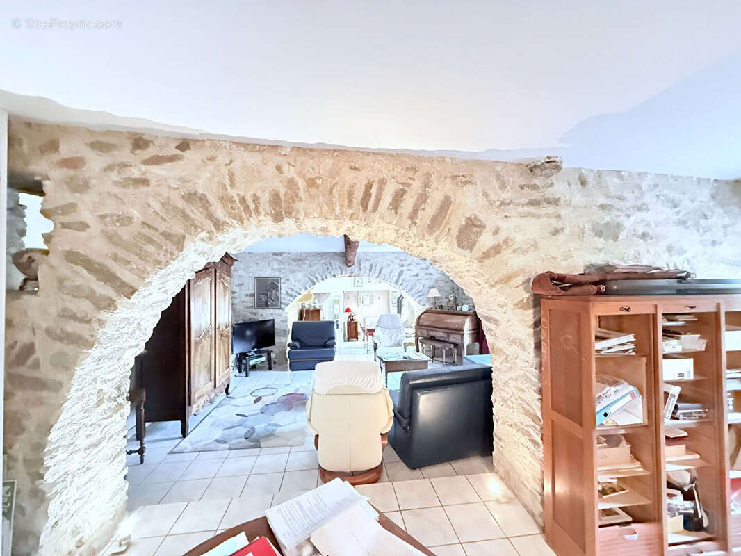 Maison à CESSERAS