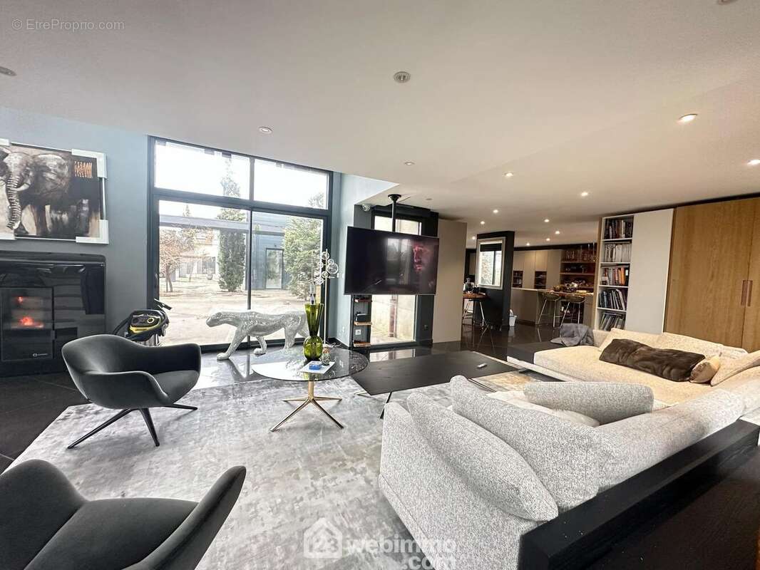 Vous apprécierez le poêle à granulés pour vos soirées d'hiver - Maison à CERNY-LES-BUCY