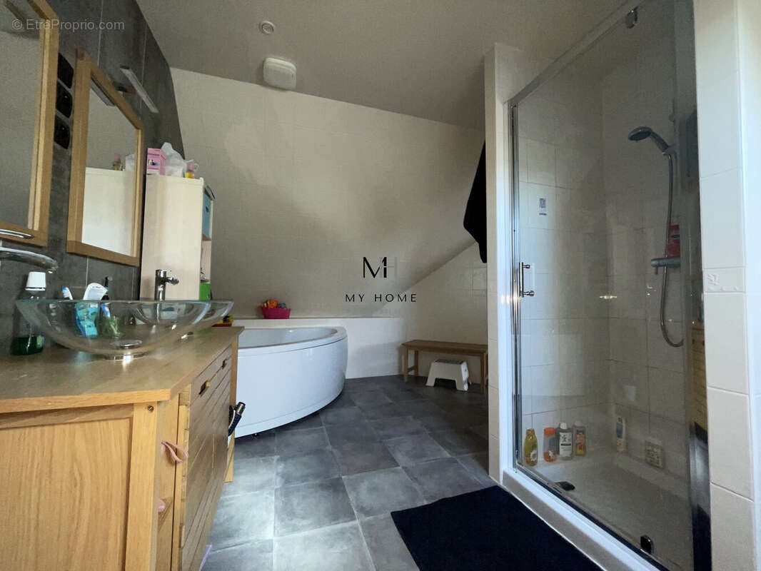 Maison à SAINT-OUEN-DE-MIMBRE