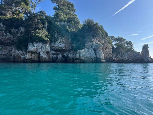 Beau studio renove au coeur du vieil antibes-tres calme- 7 mn a pied des plages de sable fin - photo 6