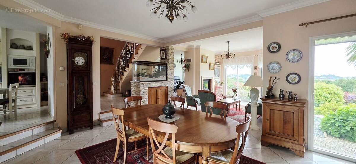 Maison 234 m² à Saint-Quay-Perros  - photo 6