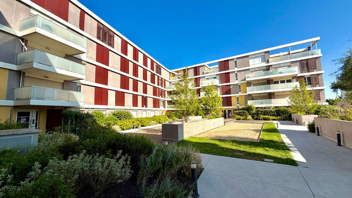 Appartement  résidentiel de type T2 avec terrasse et parking sécurisé en sous sol. - photo 11
