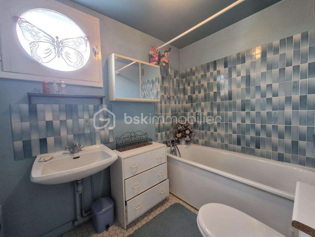 Maison familiale de 119 m2 avec grenier aménageable à Courcouronnes centre ! - photo 18