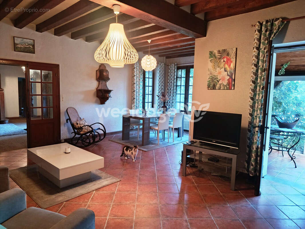 Maison à MONTGIVRAY