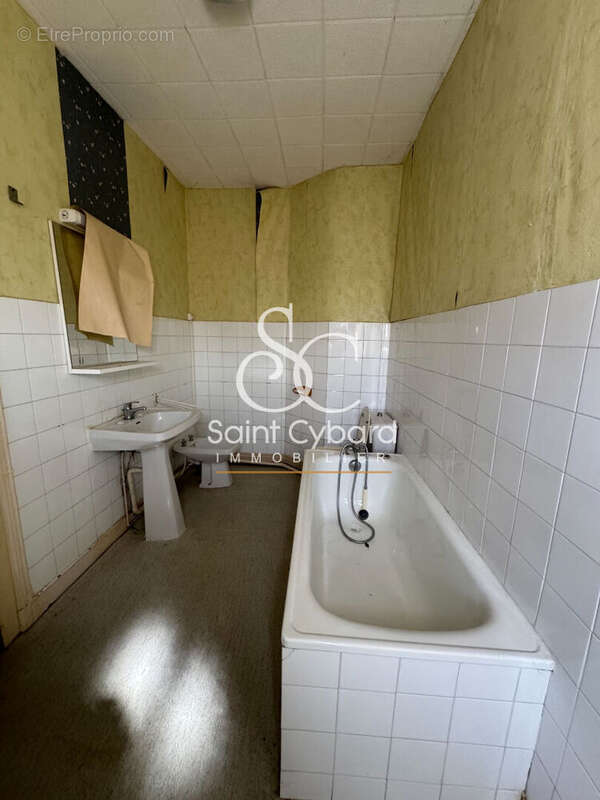Maison Angouleme - Quartier la madeleine - 151m² environ - photo 6