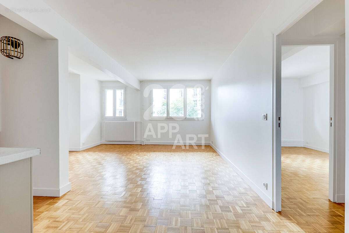 Appartement à PARIS-20E