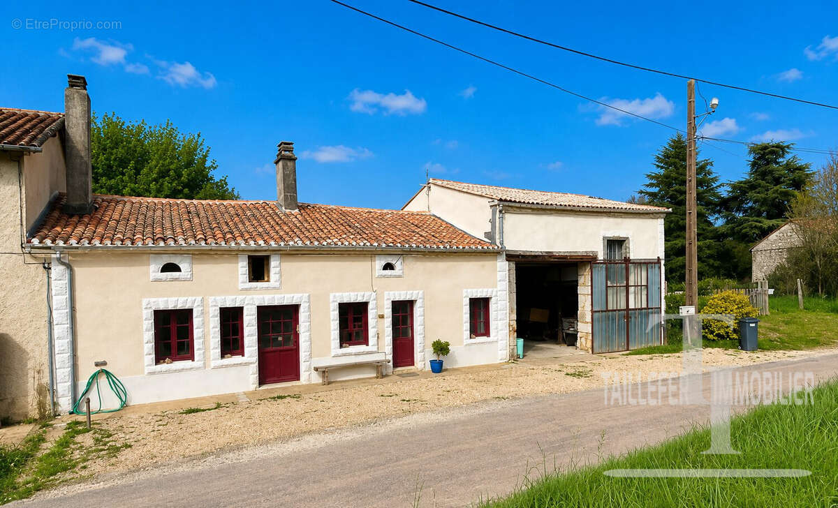 Maison à CONNEZAC