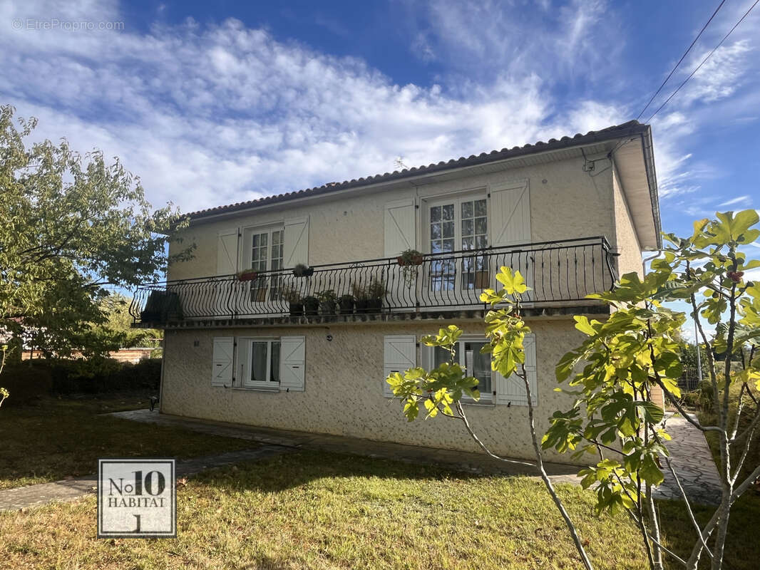 Maison à MAUVEZIN