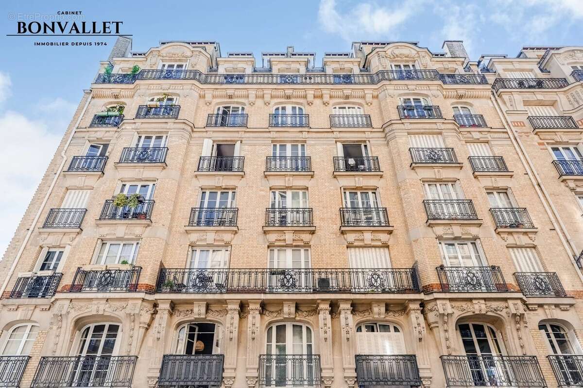 Appartement à PARIS-15E