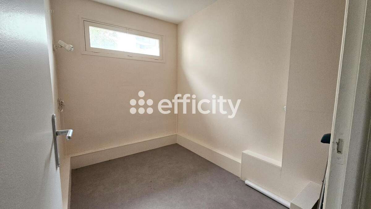 Appartement à FRESNES