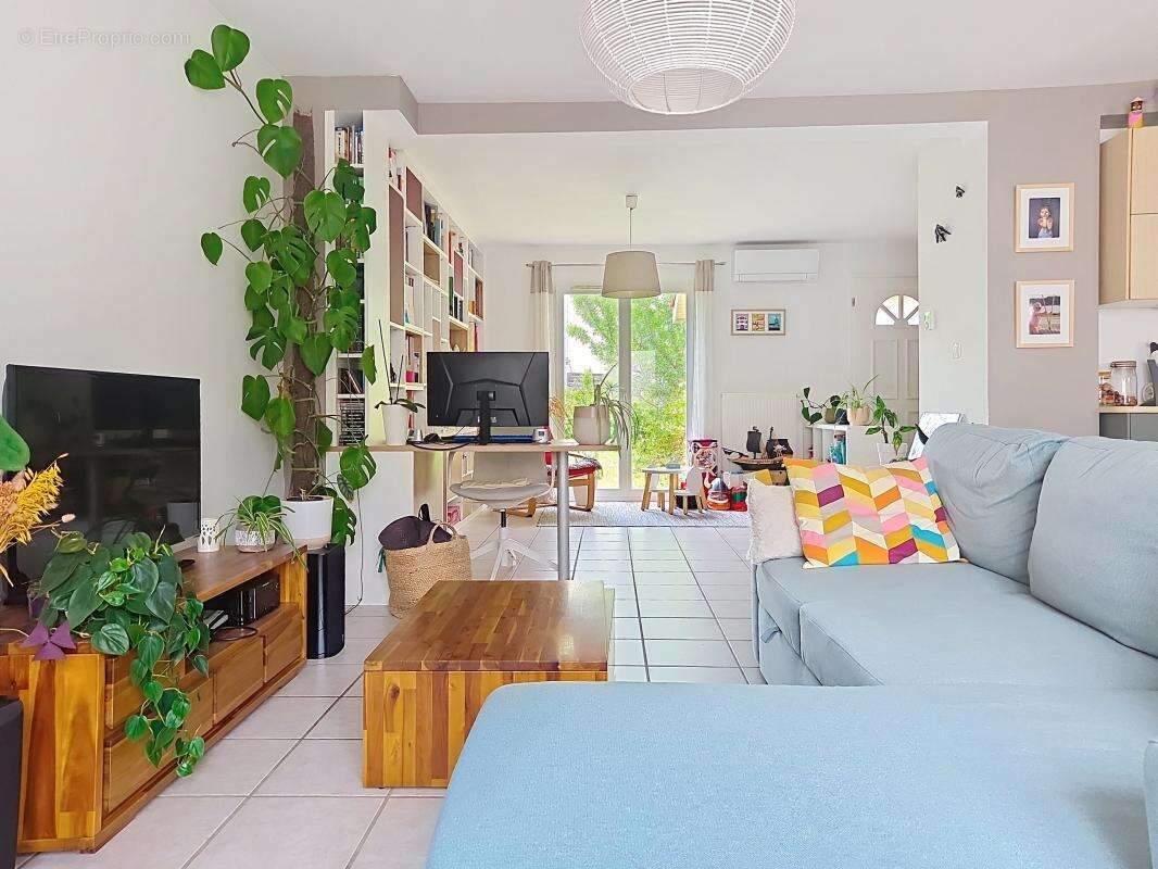 Maison - 4 Chambres - Jardin - Terrasse - Garage - Proche commodités - photo 4