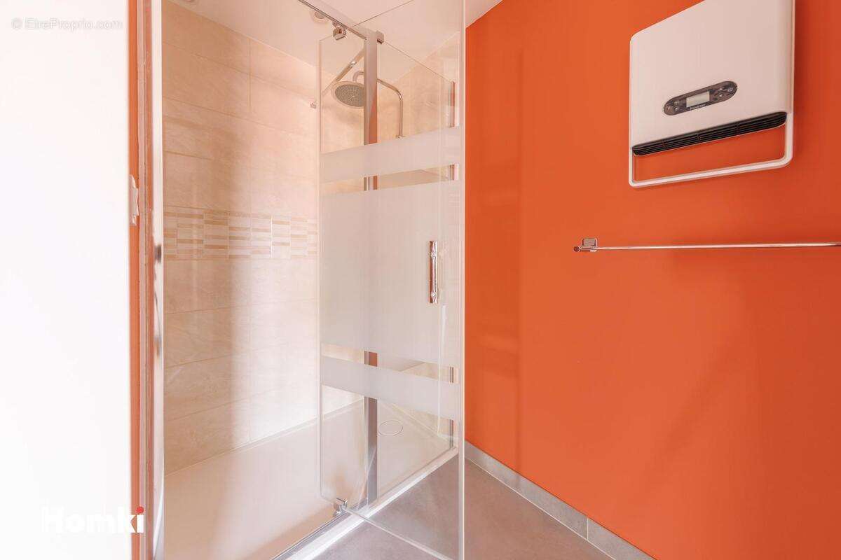 Maison à LA ROCHE-NOIRE