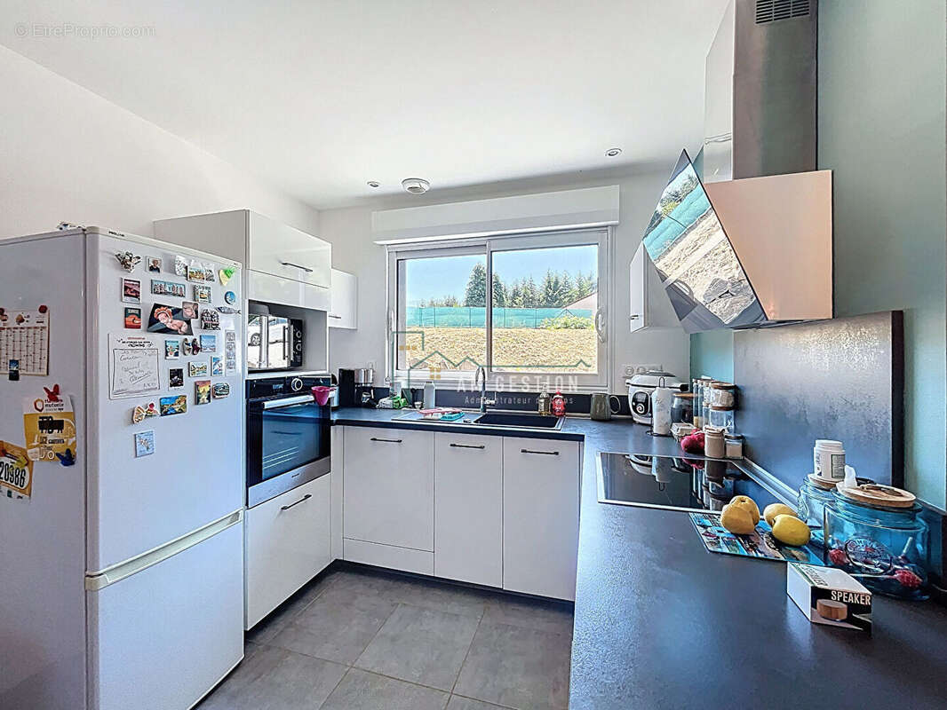 Maison à COMPREIGNAC