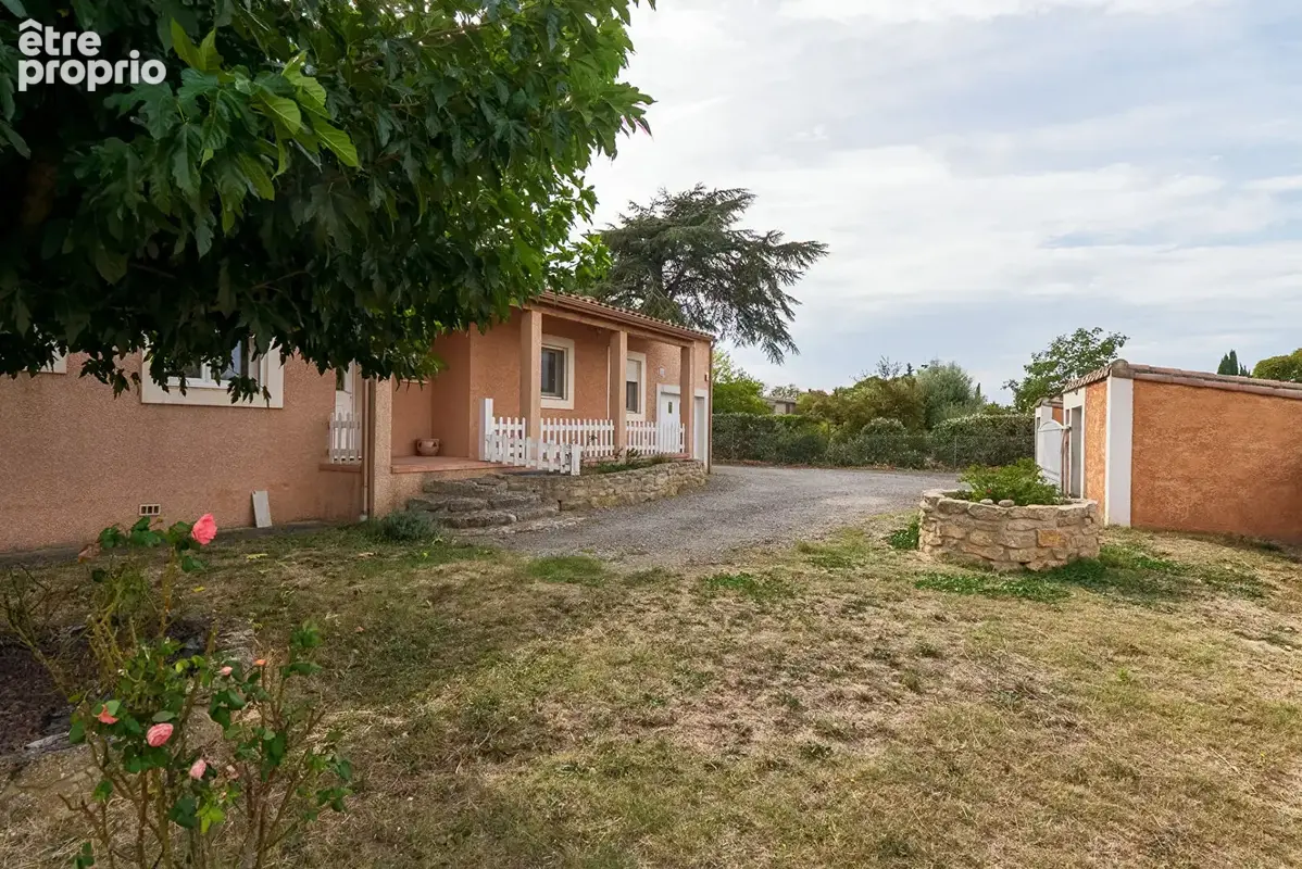 CARCASSONNE - CAUX-ET-SAUZENS  - Villa T5 194m² (149m² hab.) avec piscine, pool house, garage et vaste jardin arboré - photo 10