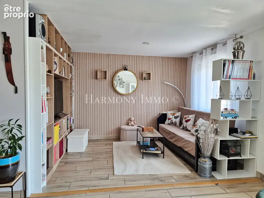 Maison de plain pied 4 pièces de 92 m2 avec piscine et jardin arboré - photo 6