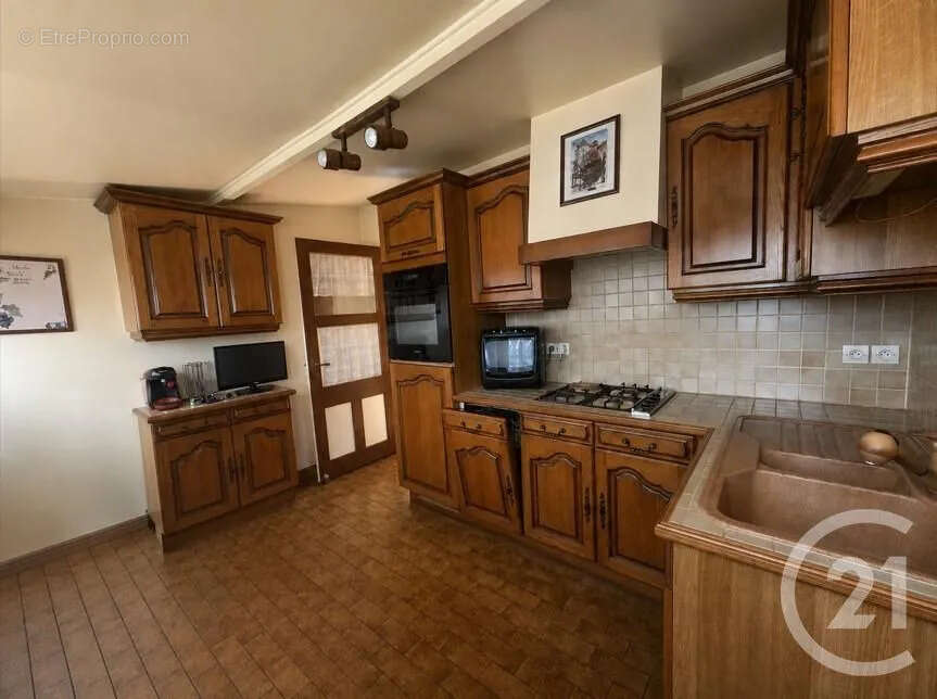 Maison 94 m² à La Neuve-Lyre  - photo 4
