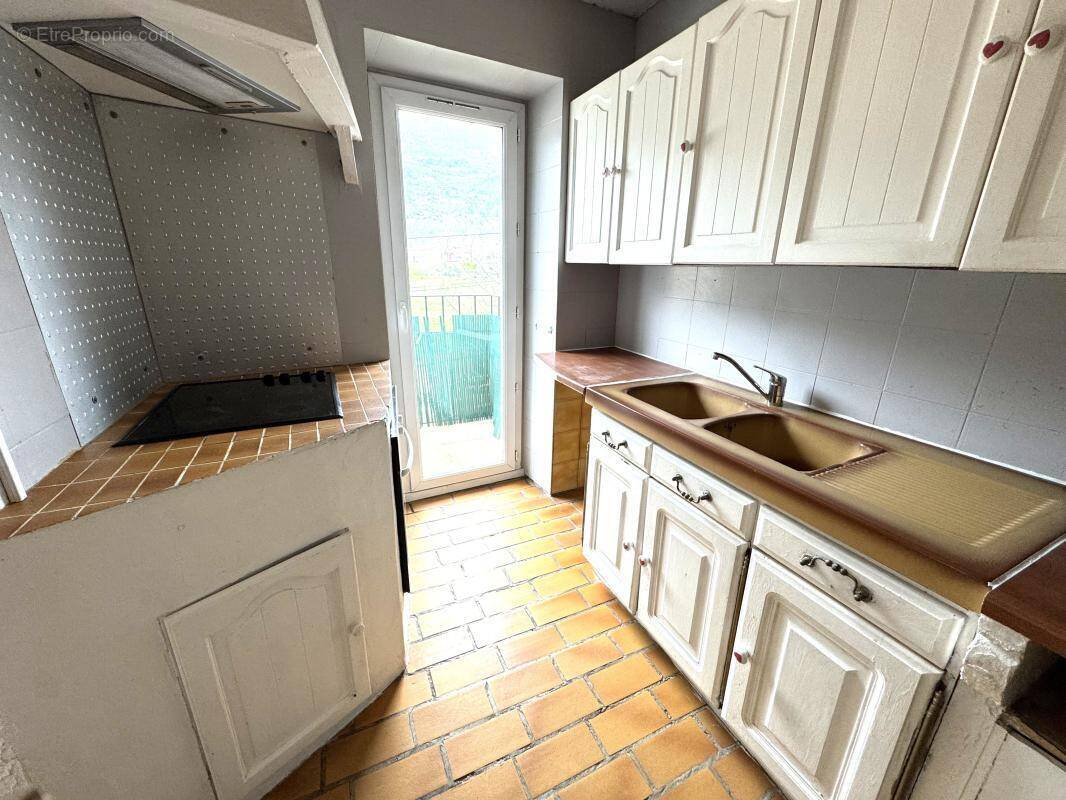 Appartement à CONTES