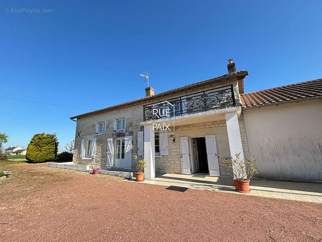 Maison à MAULAY