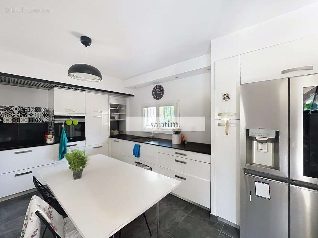 Maison 166 m² à Six-Fours-Les-Plages  - photo 5