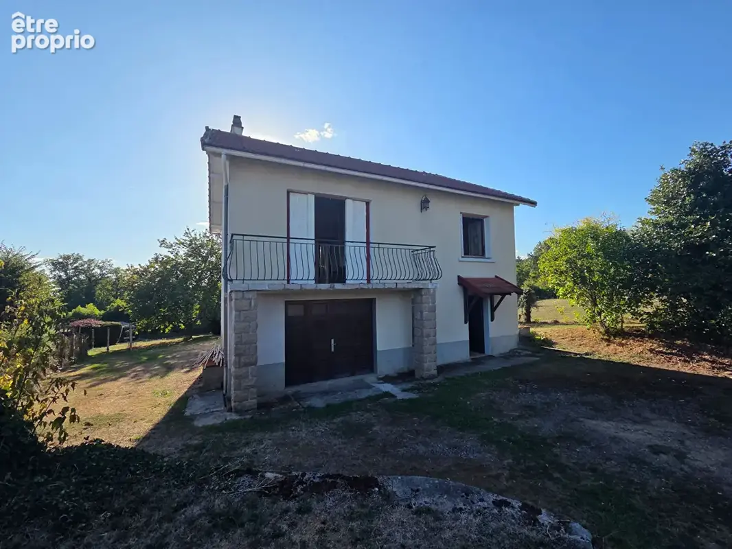 Maison à LE CHATENET-EN-DOGNON
