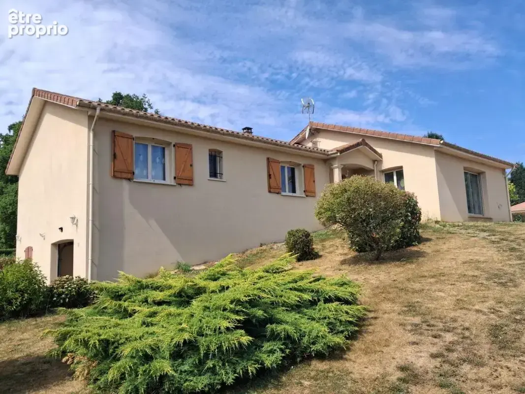 Maison 200 m² à La Geneytouse  - photo 2