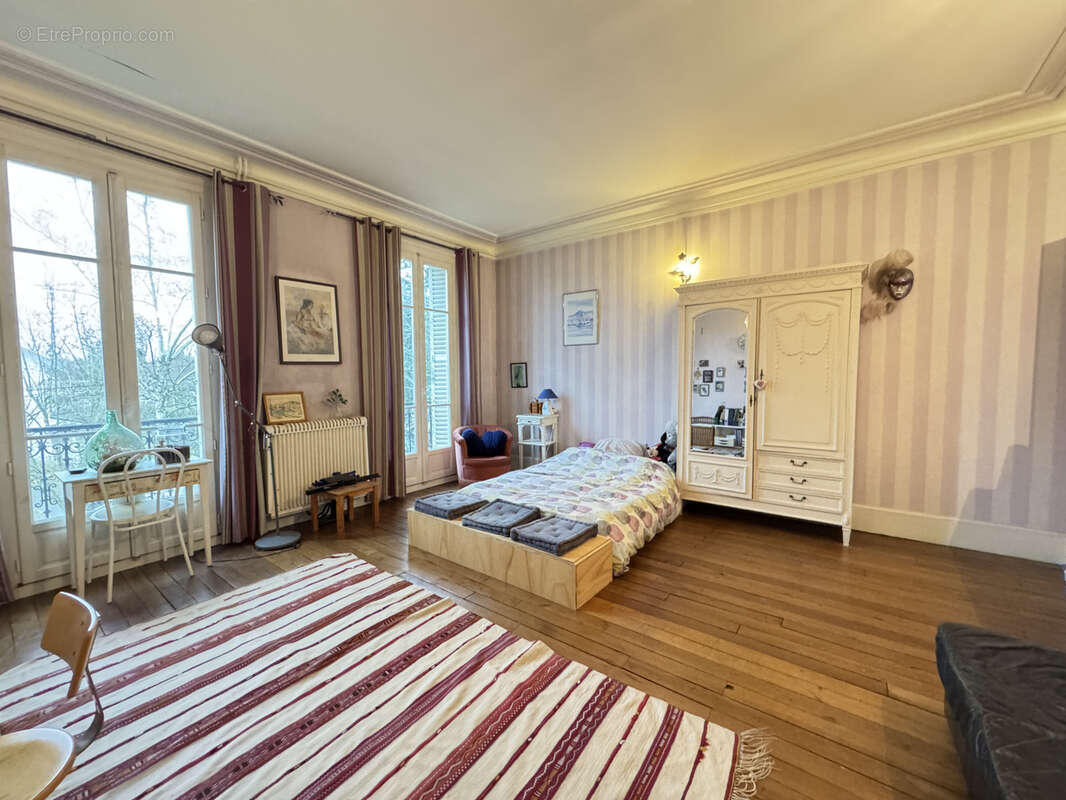 Maison à SAINT-MAUR-DES-FOSSES