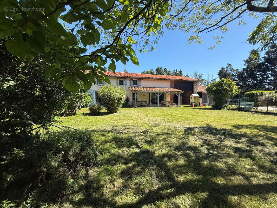 Maison à LABARTHE-SUR-LEZE