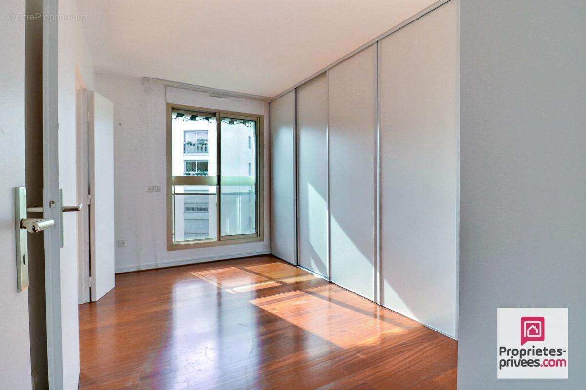 Appartement à PARIS-12E