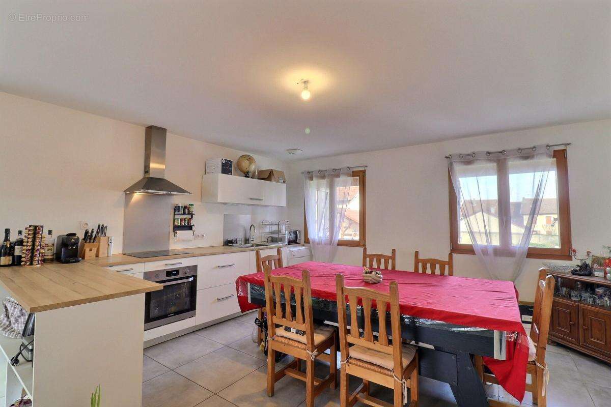 Maison à LES ABRETS