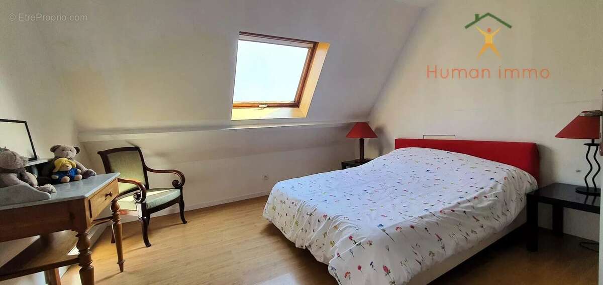 Maison à VERRIERES-LE-BUISSON