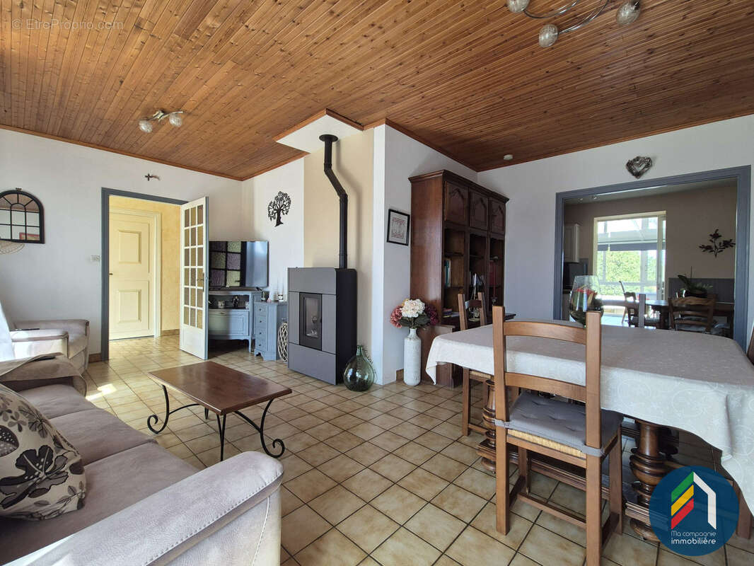 Maison à LA MEILLERAIE-TILLAY