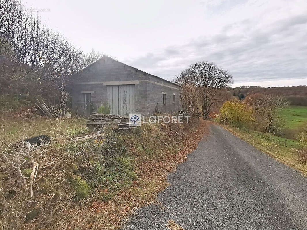 Maison à PAULHAC-EN-MARGERIDE