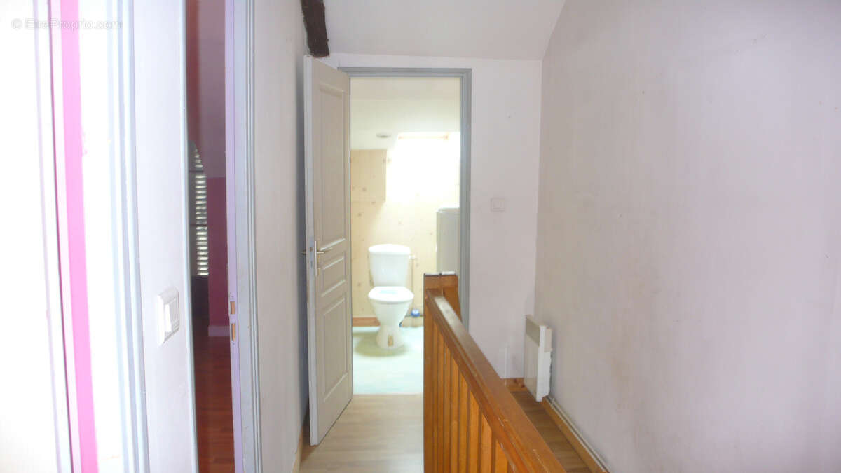 Maison à LINARDS