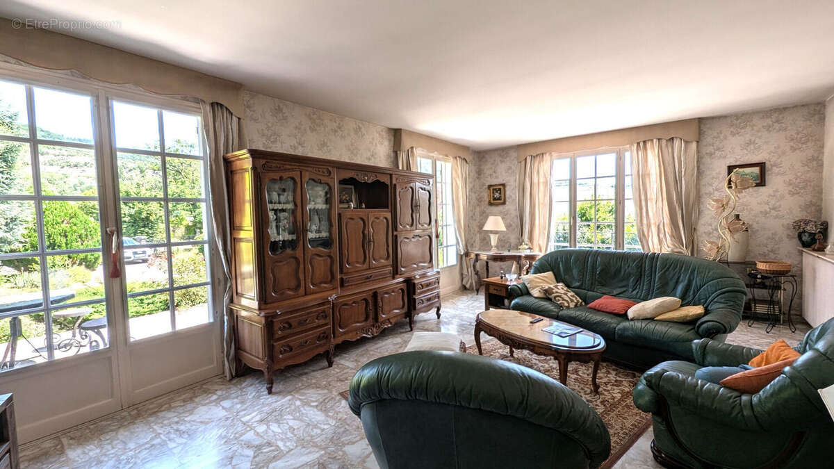Maison à CUISEAUX