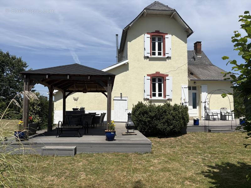 Maison à TROCHE
