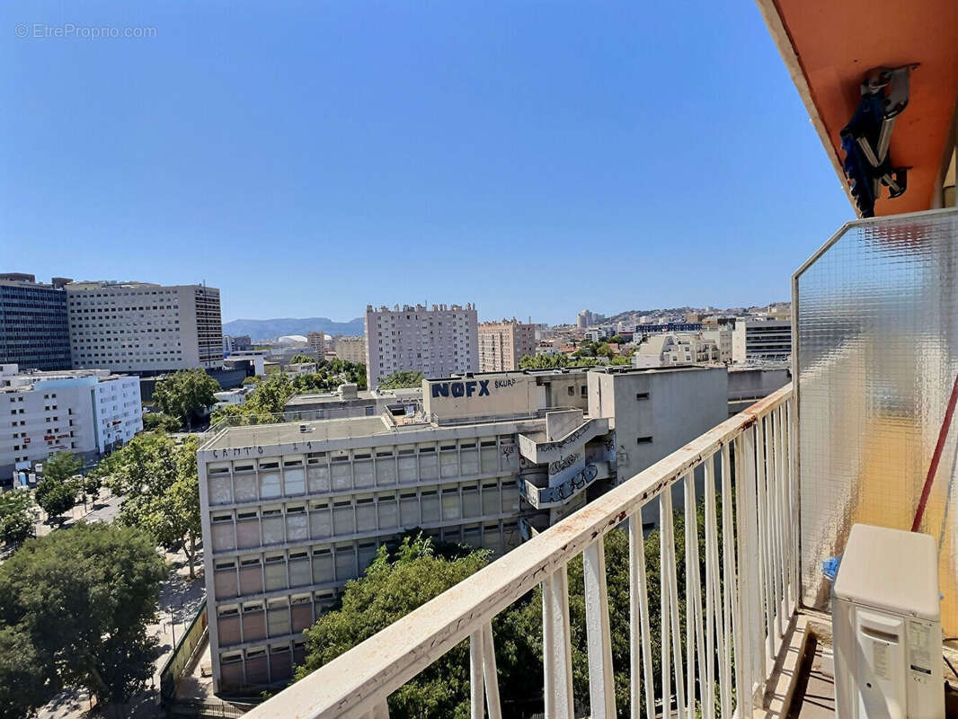 Appartement à MARSEILLE-5E