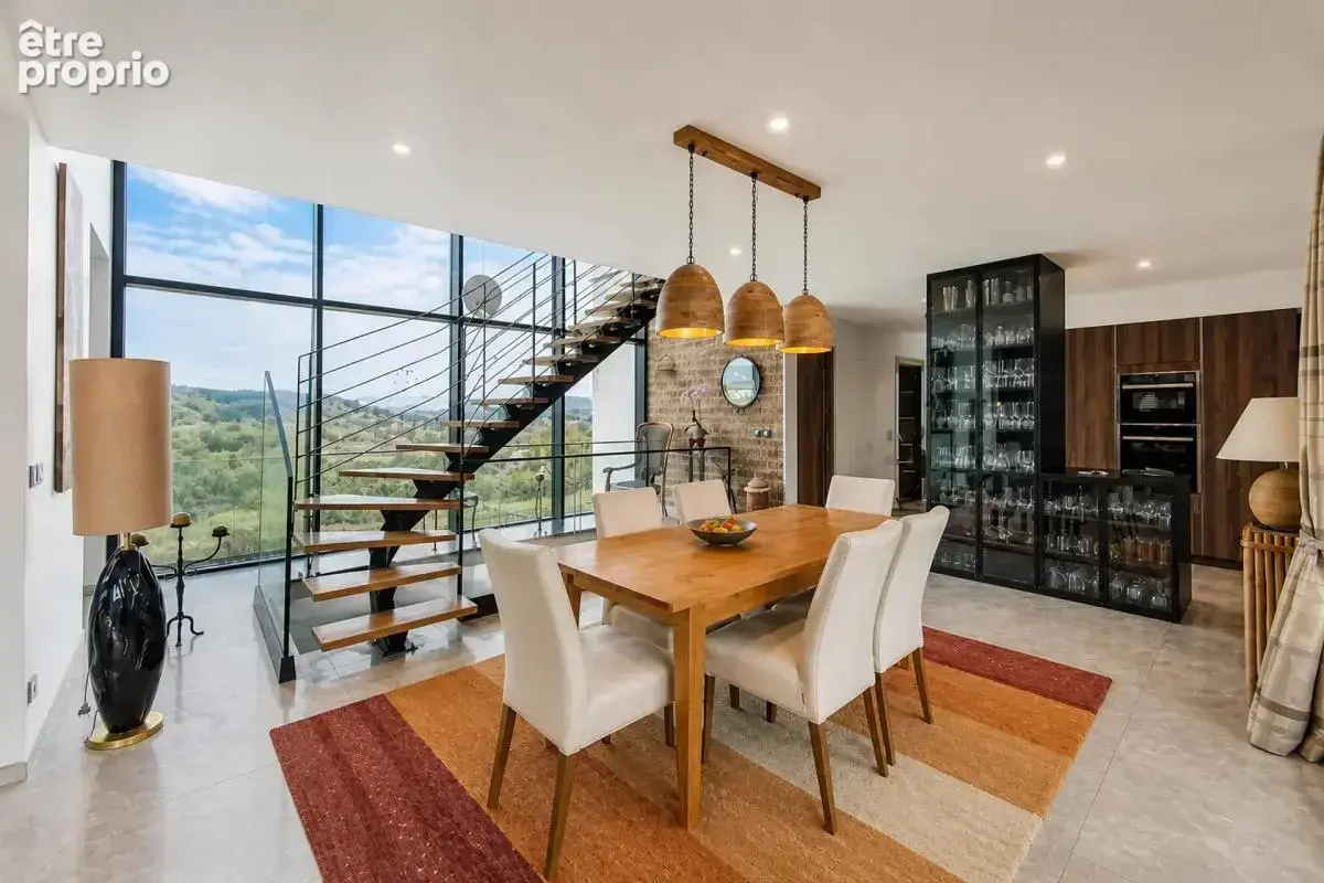 Maison de 8 pièces de 263 m² à Rumilly - photo 3